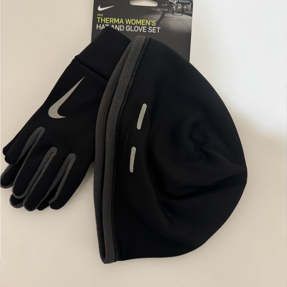 Nike Black and Gray Thermal Hat and Gloves Set